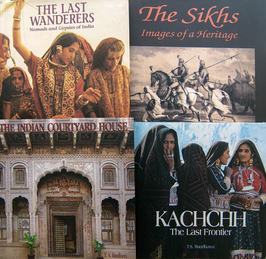 לינה וארוחת בוקר ניו דלהי Haveli Hauz Khas מראה חיצוני תמונה